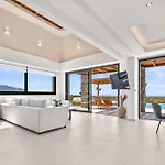 וילה Anassa - Luxurious 4-bedroom With Private Pool By Temma הרסוניסוס