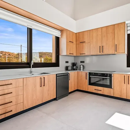 Anassa - Luxurious 4-bedroom With Private Pool By Temma *