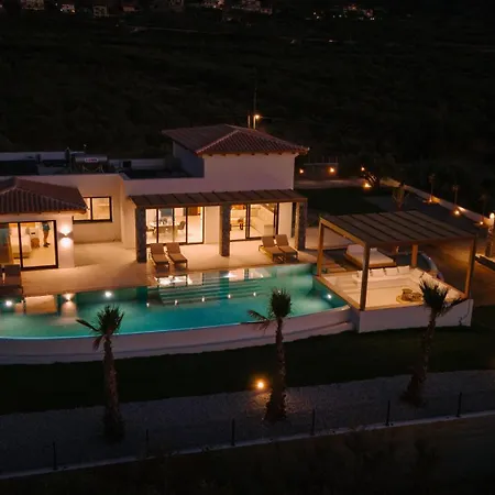 Anassa - Luxurious 4-bedroom With Private Pool By Temma Villa *