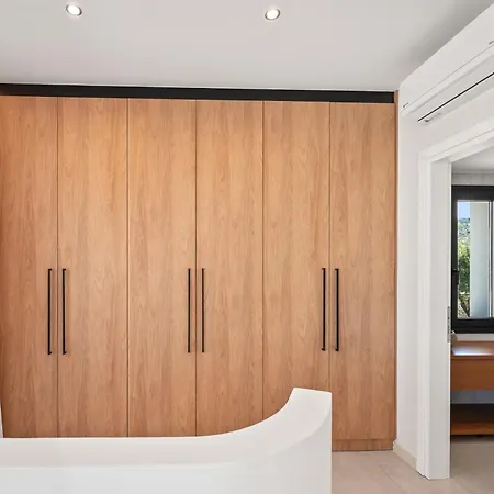 Willa Anassa - Luxurious 4-bedroom With Private Pool By Temma *