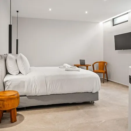 Anassa - Luxurious 4-bedroom With Private Pool By Temma Hersonissos (Crete)