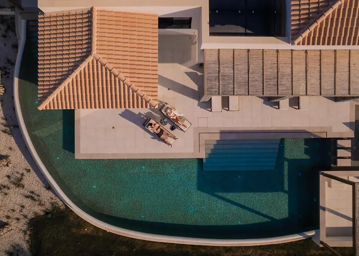 Anassa - Luxurious 4-bedroom With Private Pool By Temma *