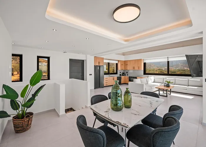 Anassa - Luxurious 4-bedroom With Private Pool By Temma