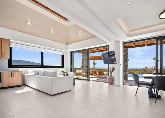 Villa Anassa - Luxurious 4-bedroom With Private Pool By Temma Hersonissos (Crete)