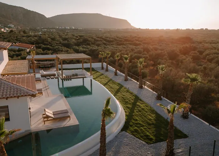 Anassa - Luxurious 4-bedroom With Private Pool By Temma Villa