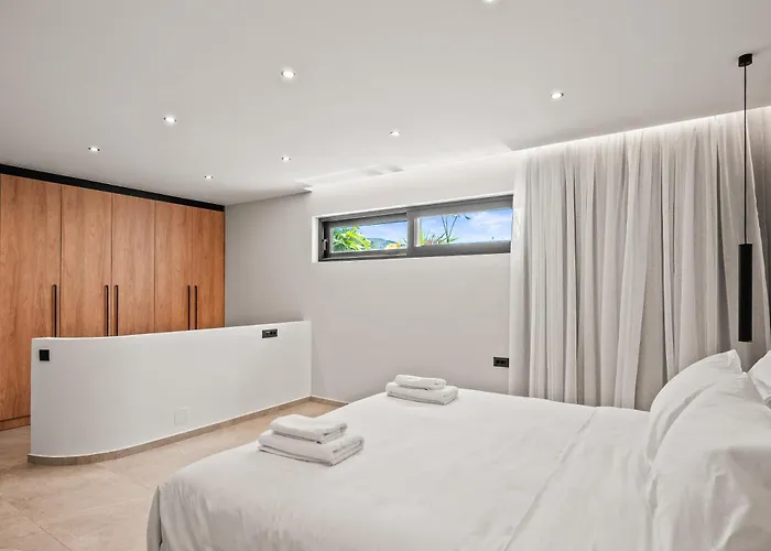 Anassa - Luxurious 4-bedroom With Private Pool By Temma *